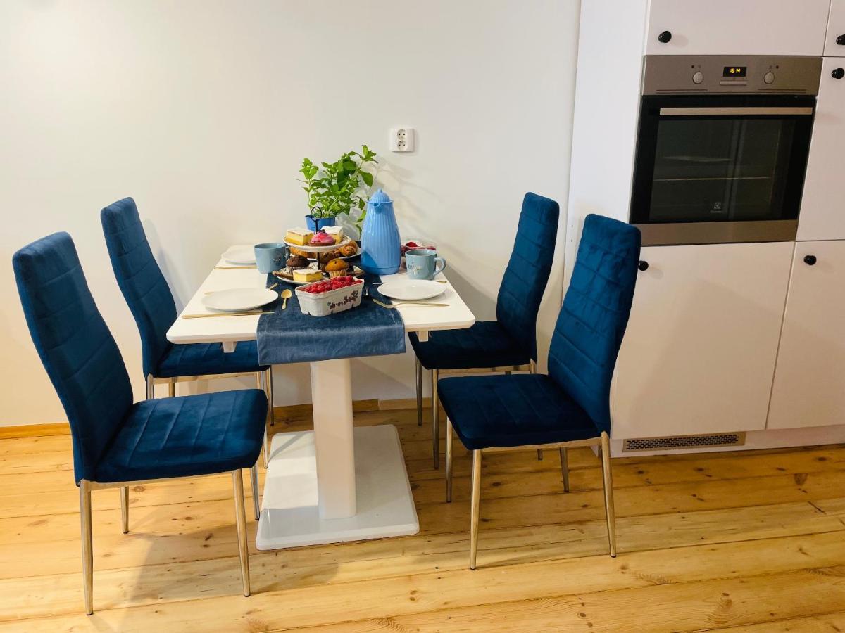 Luxury 4-Bedroom Apartment In Centre - Self-Check In & Fast Wifi Warsaw Exterior photo