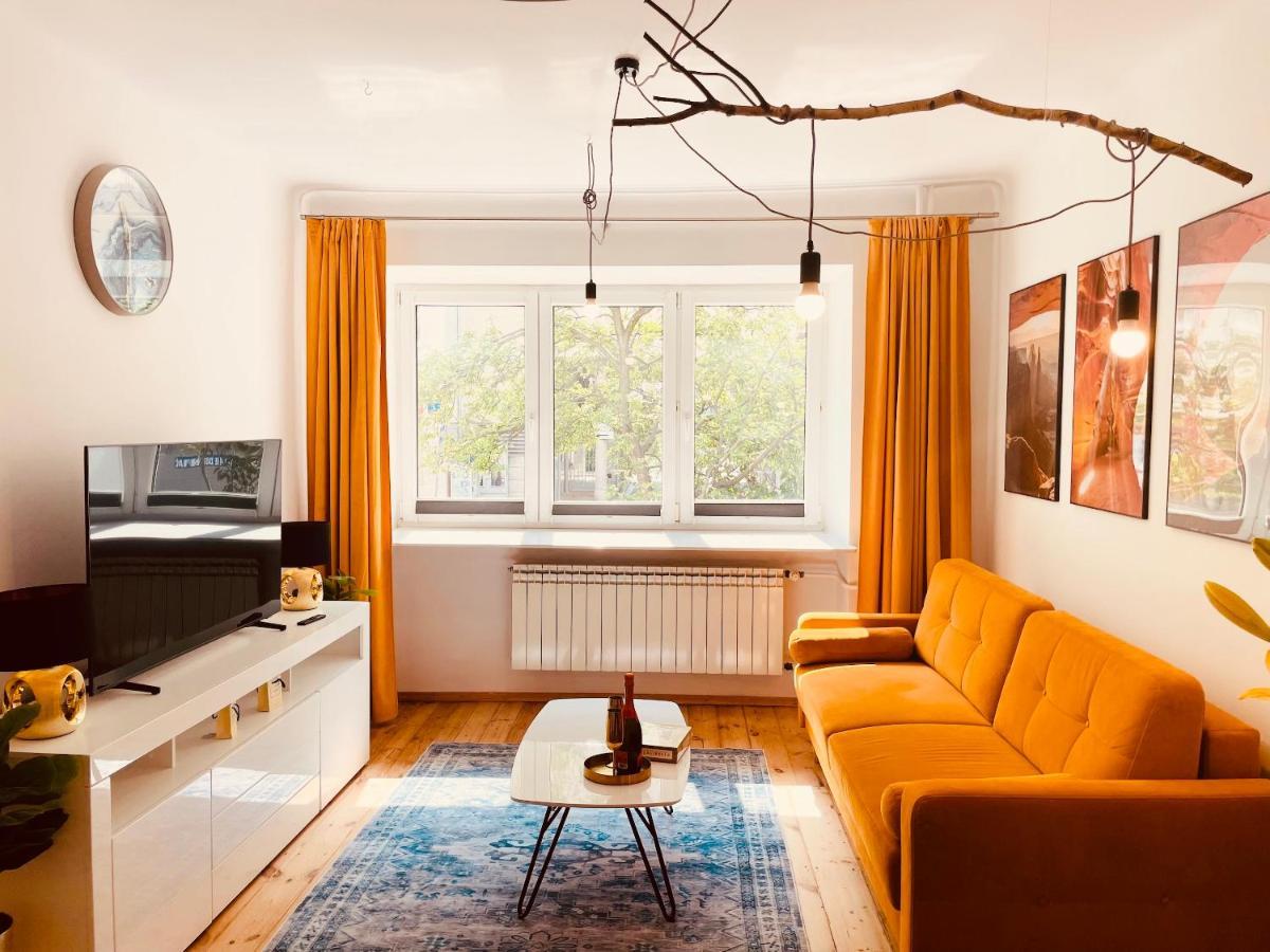 Luxury 4-Bedroom Apartment In Centre - Self-Check In & Fast Wifi Warsaw Exterior photo